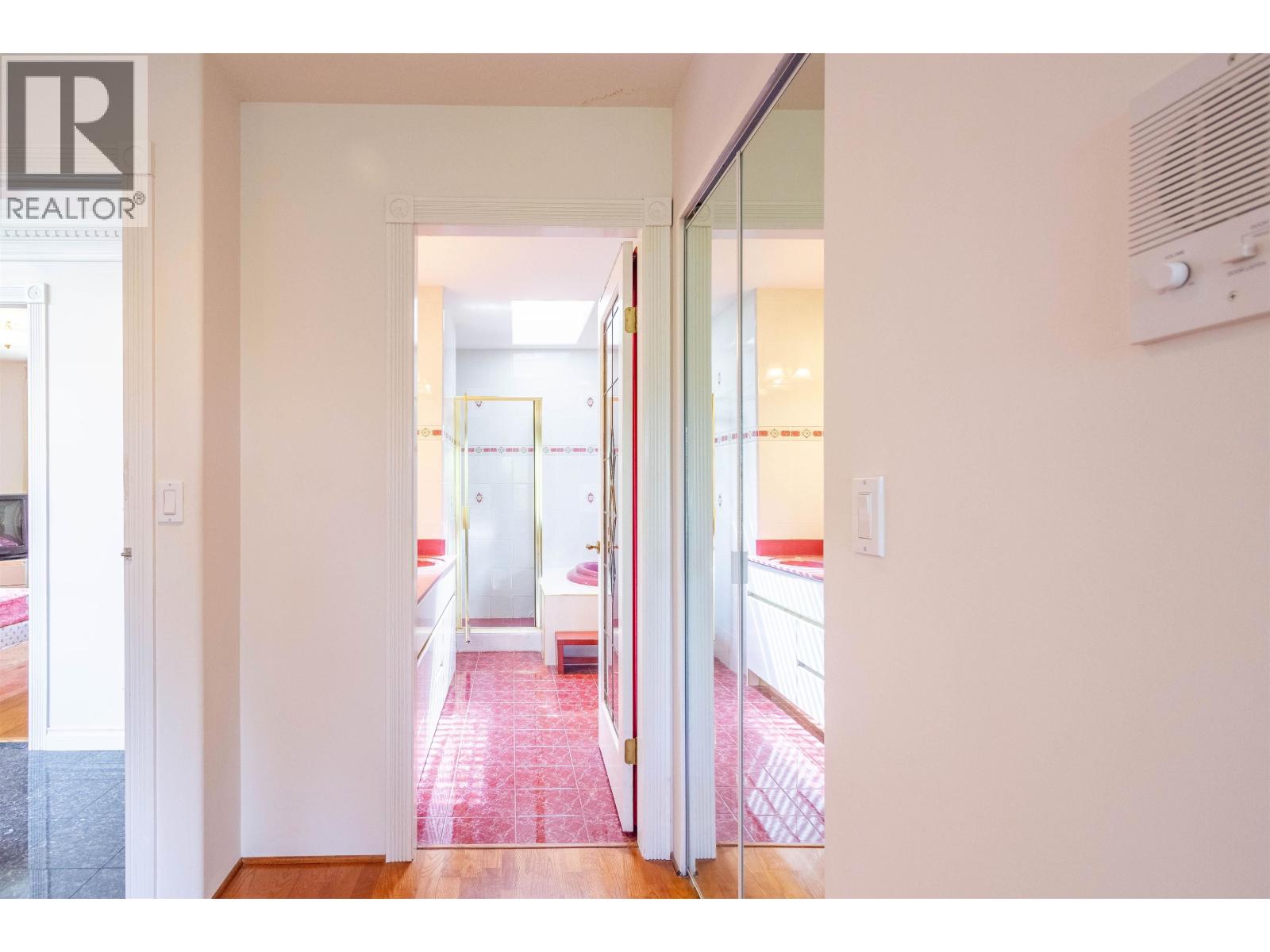 7286 BARNET ROAD, Burnaby