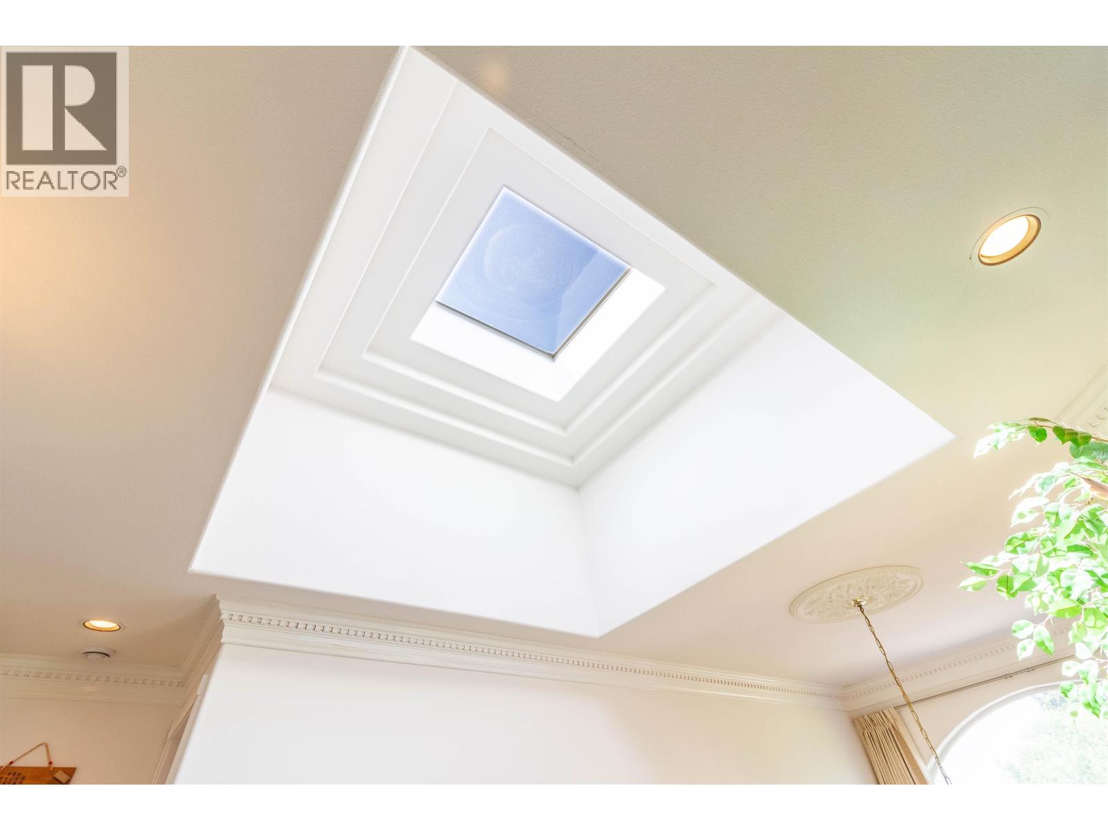 7286 BARNET ROAD, Burnaby