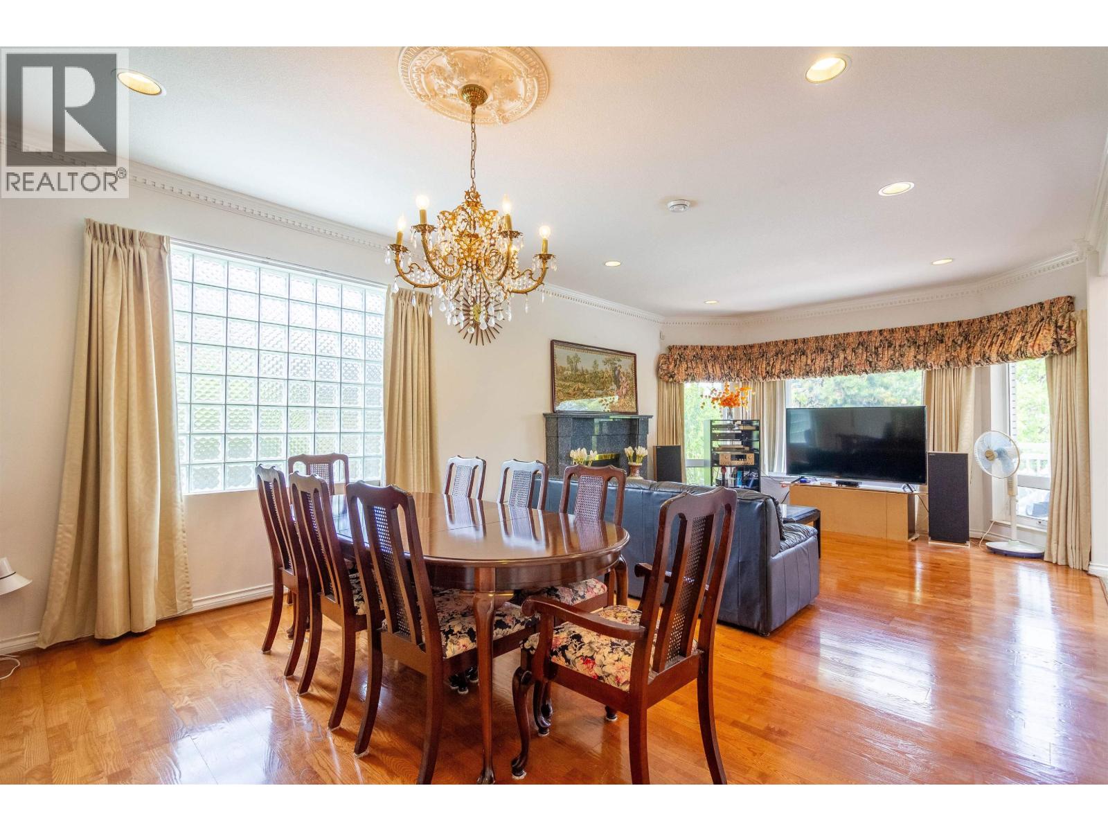 7286 BARNET ROAD, Burnaby