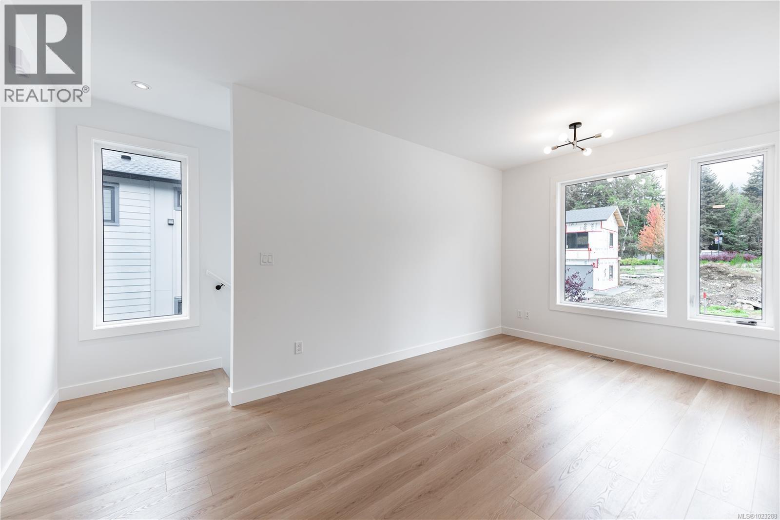 110 Plante Cres, Lake Cowichan