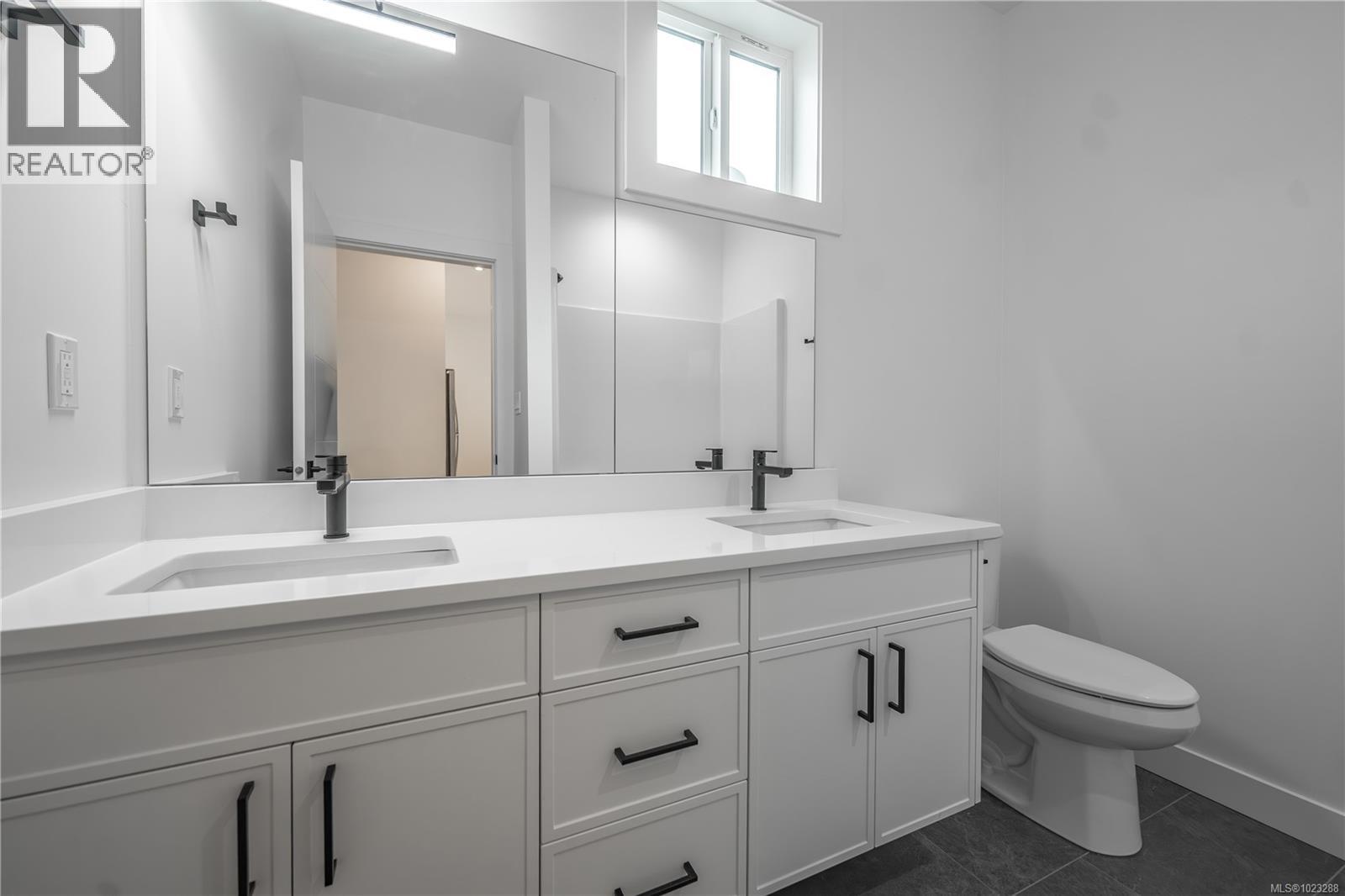 110 Plante Cres, Lake Cowichan