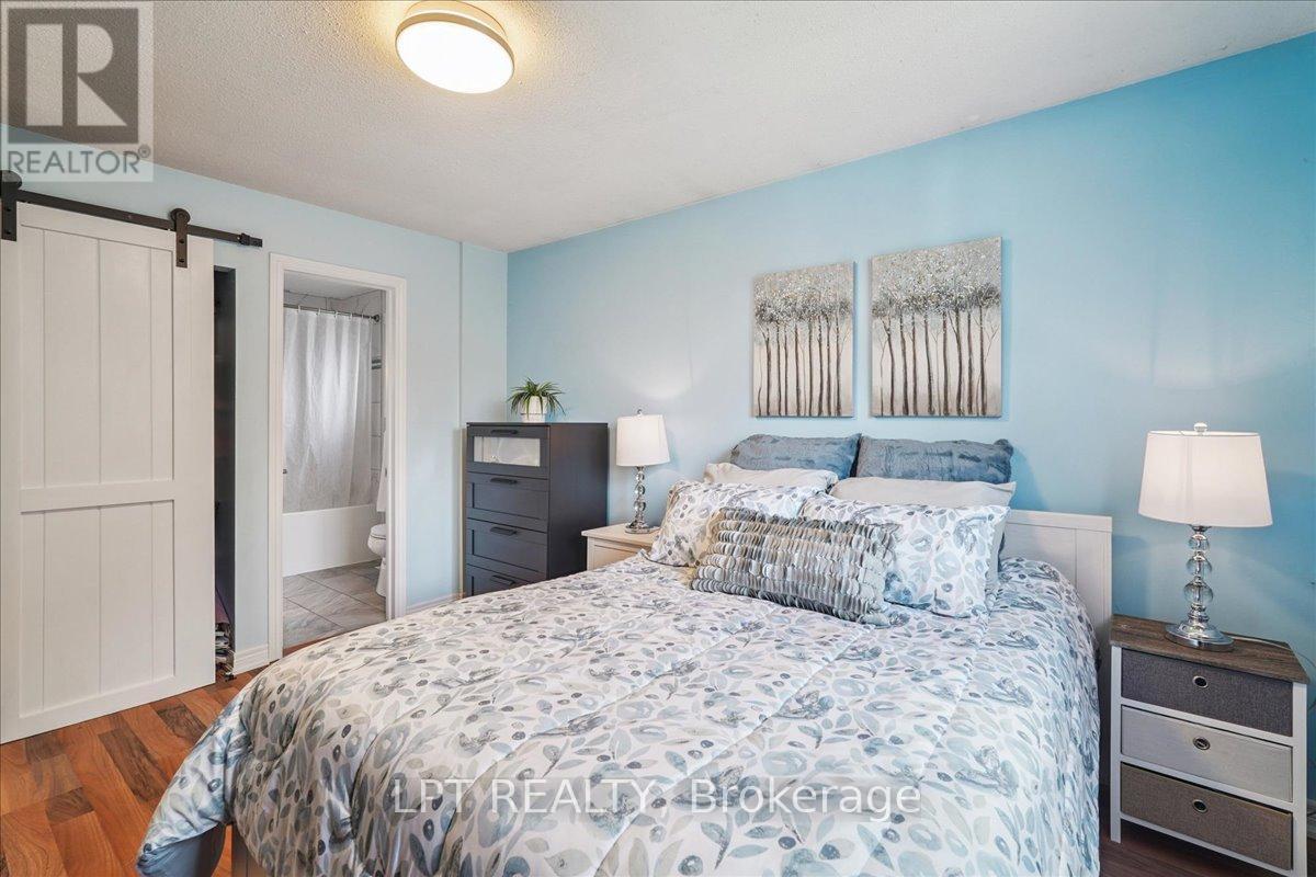 26 WRIGHT CRESCENT - 23