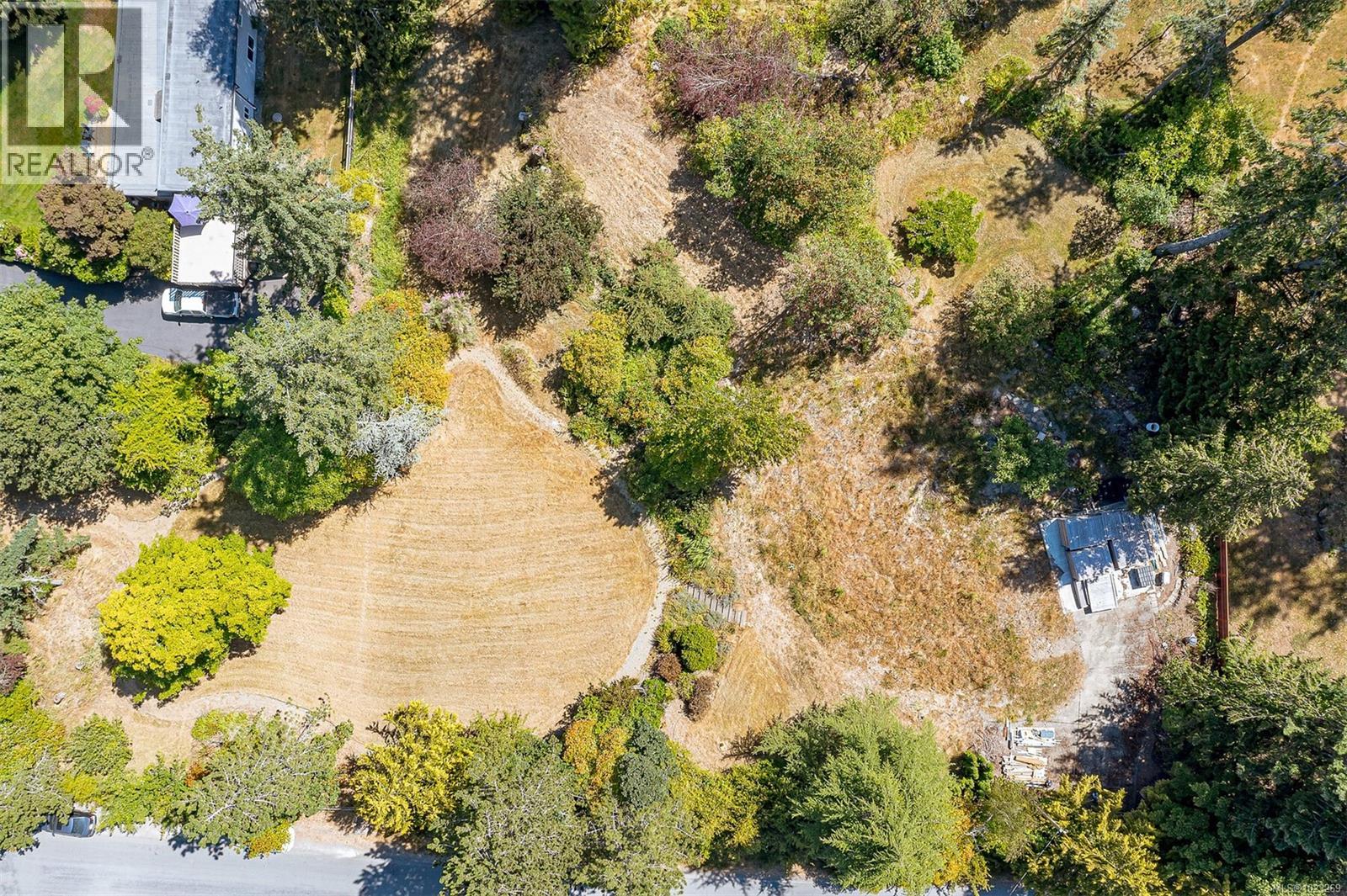  10915 Deep Cove Road, North Saanich