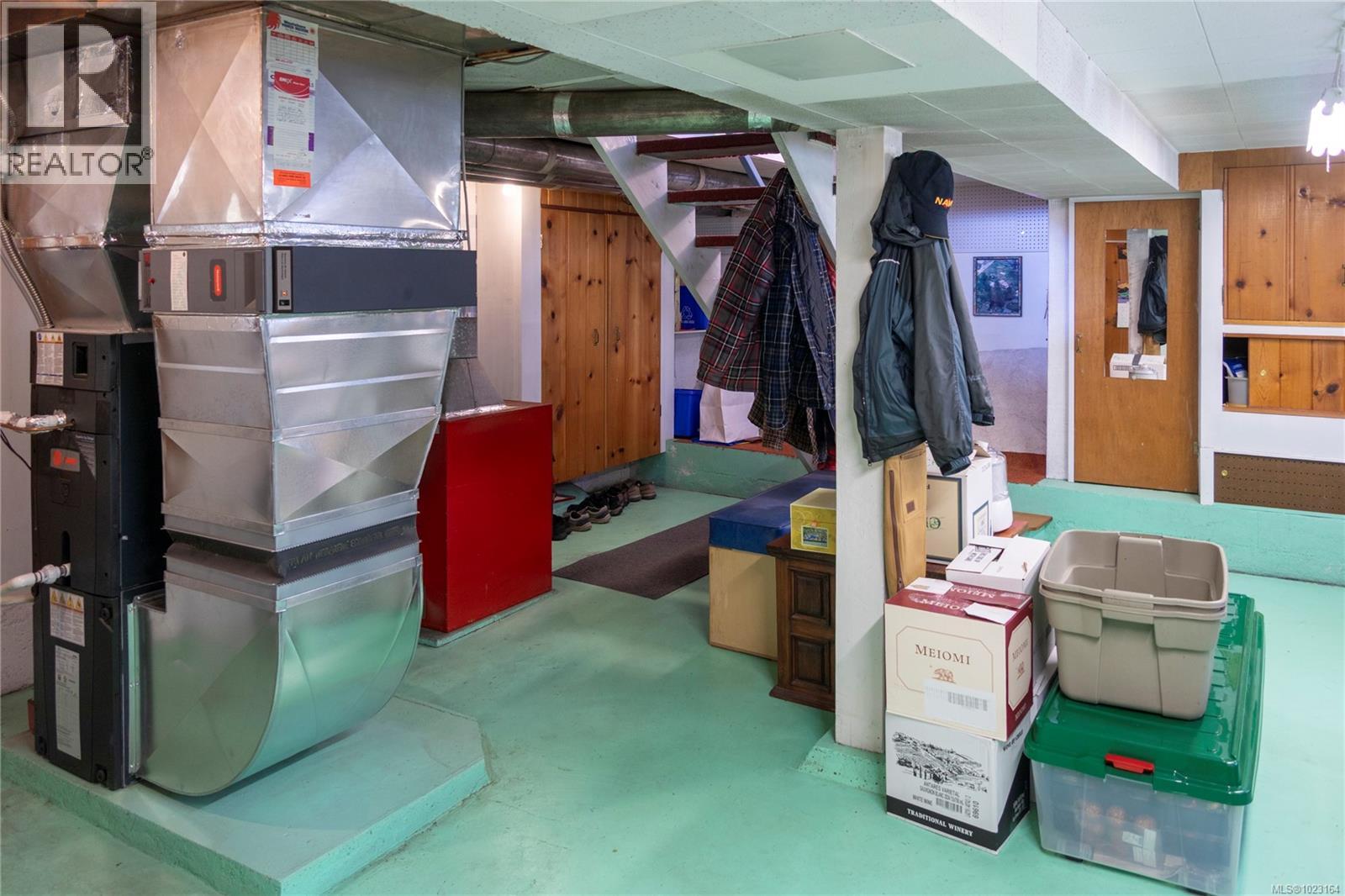  3815 Wilkinson Road, Saanich