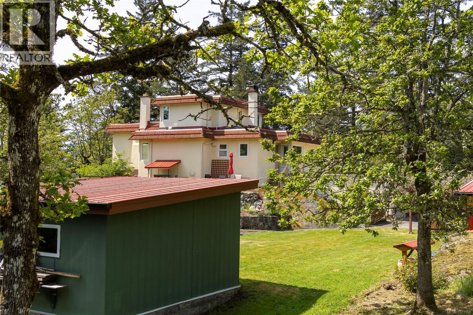  3815 Wilkinson Road, Saanich
