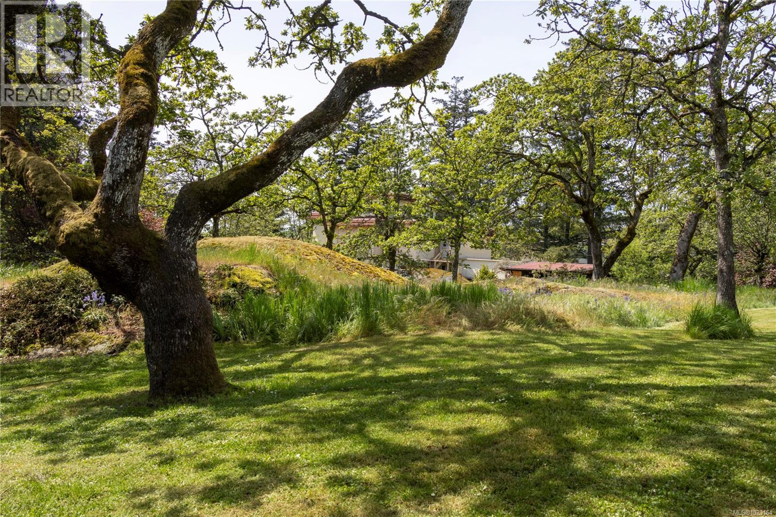  3815 Wilkinson Road, Saanich