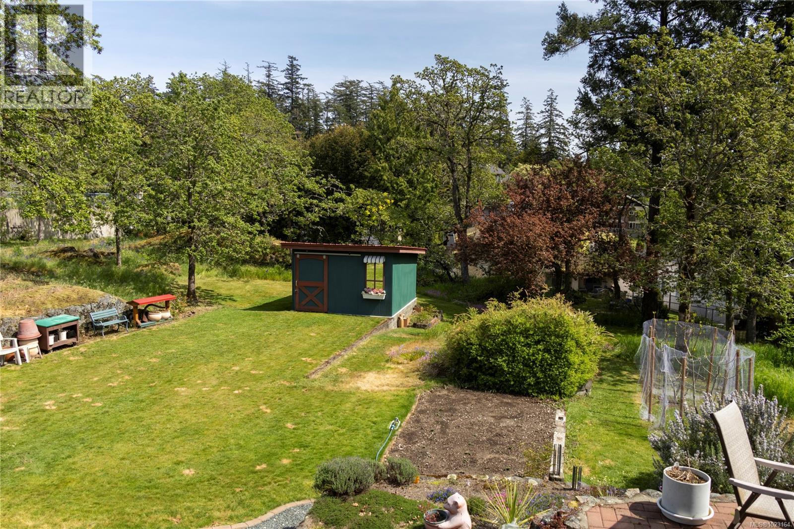  3815 Wilkinson Road, Saanich