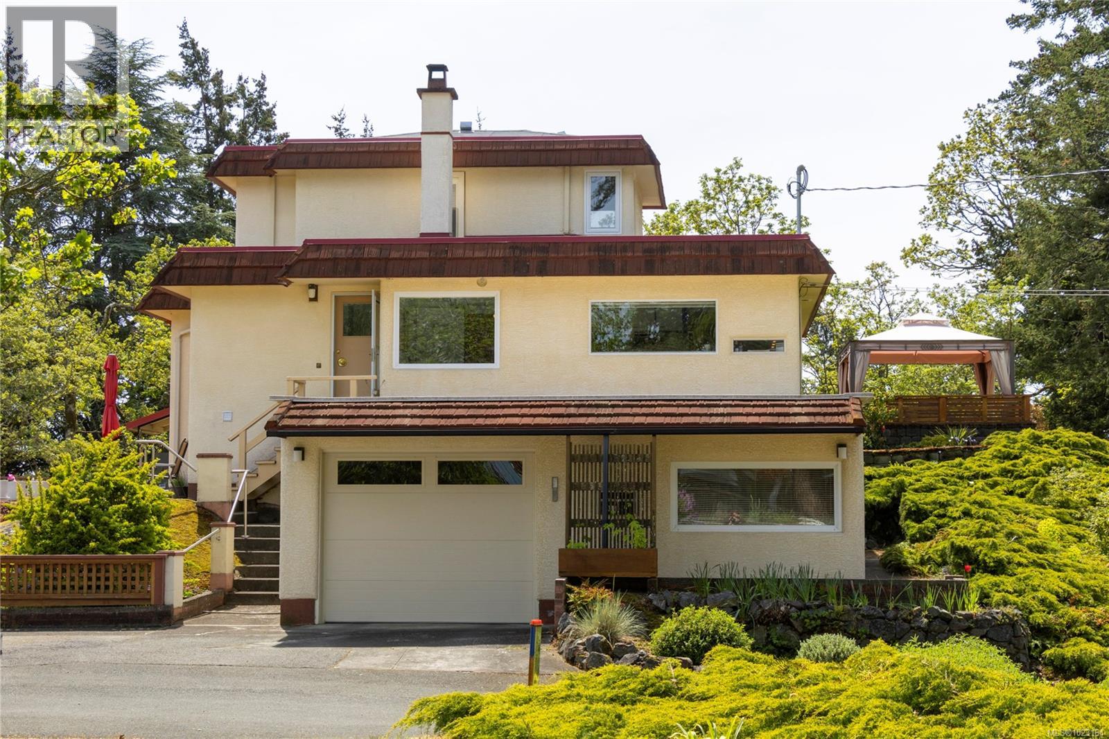  3815 Wilkinson Road, Saanich
