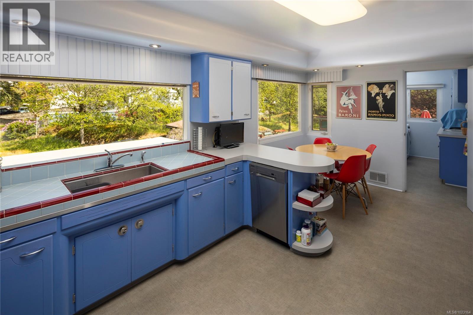  3815 Wilkinson Road, Saanich