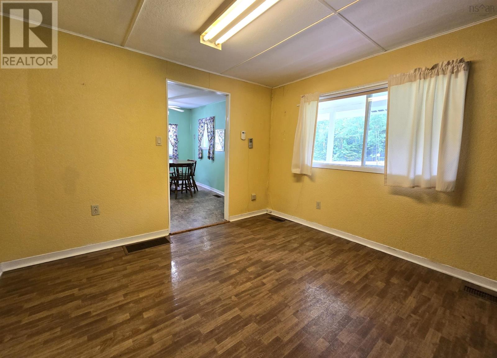 Property 17 of 40 of 1815 East Dalhousie Road