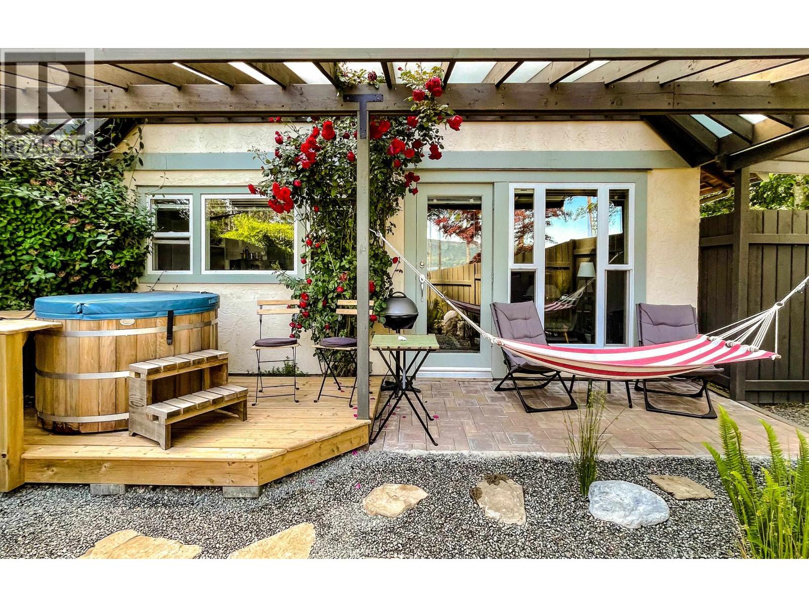 1901 EAST ROAD, Other Islands