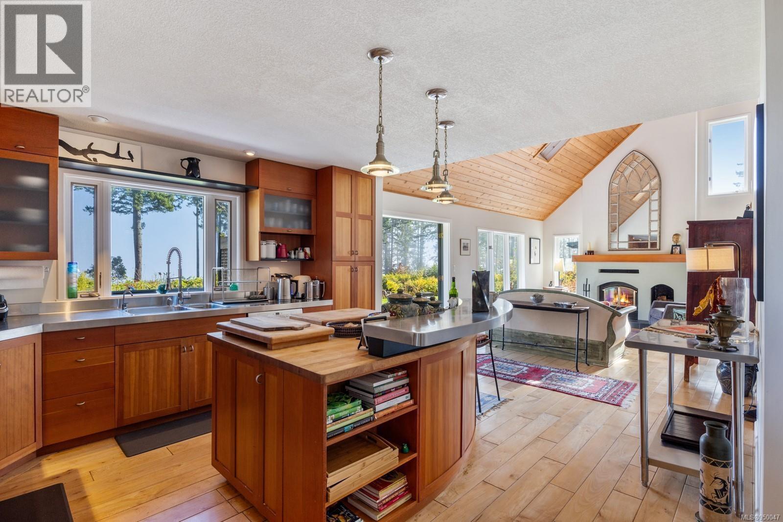 1901 EAST ROAD, Other Islands