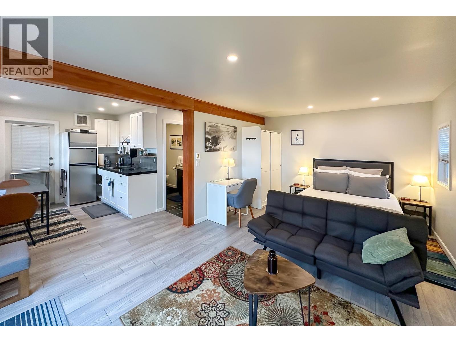 1901 EAST ROAD, Other Islands