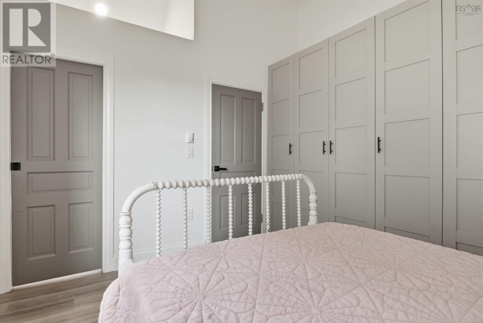 Property 28 of 40 of 5551 Sullivan Street