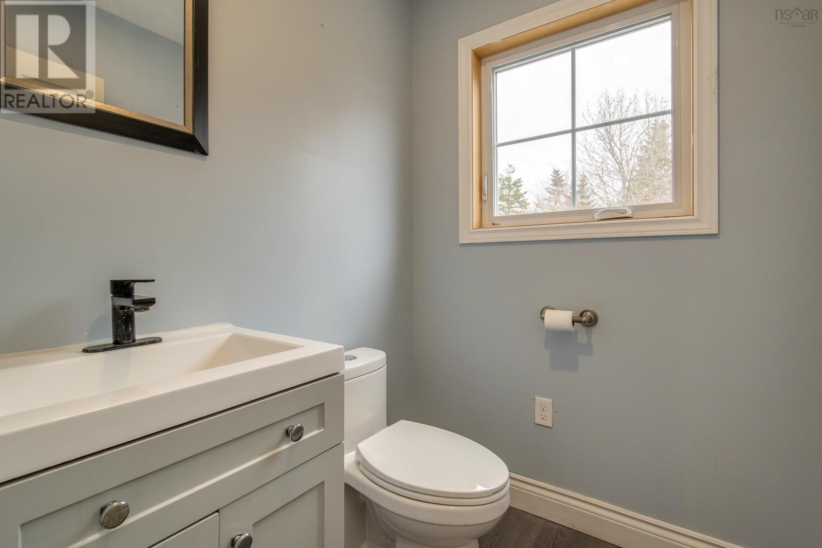 Property 38 of 50 of 192 Gleneagles Drive