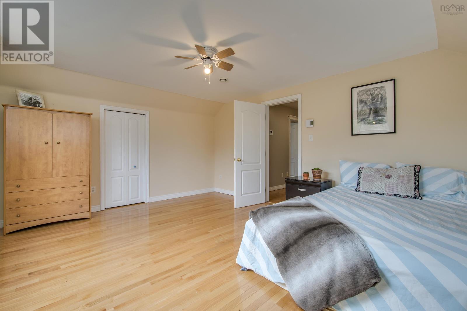 Property 27 of 50 of 192 Gleneagles Drive