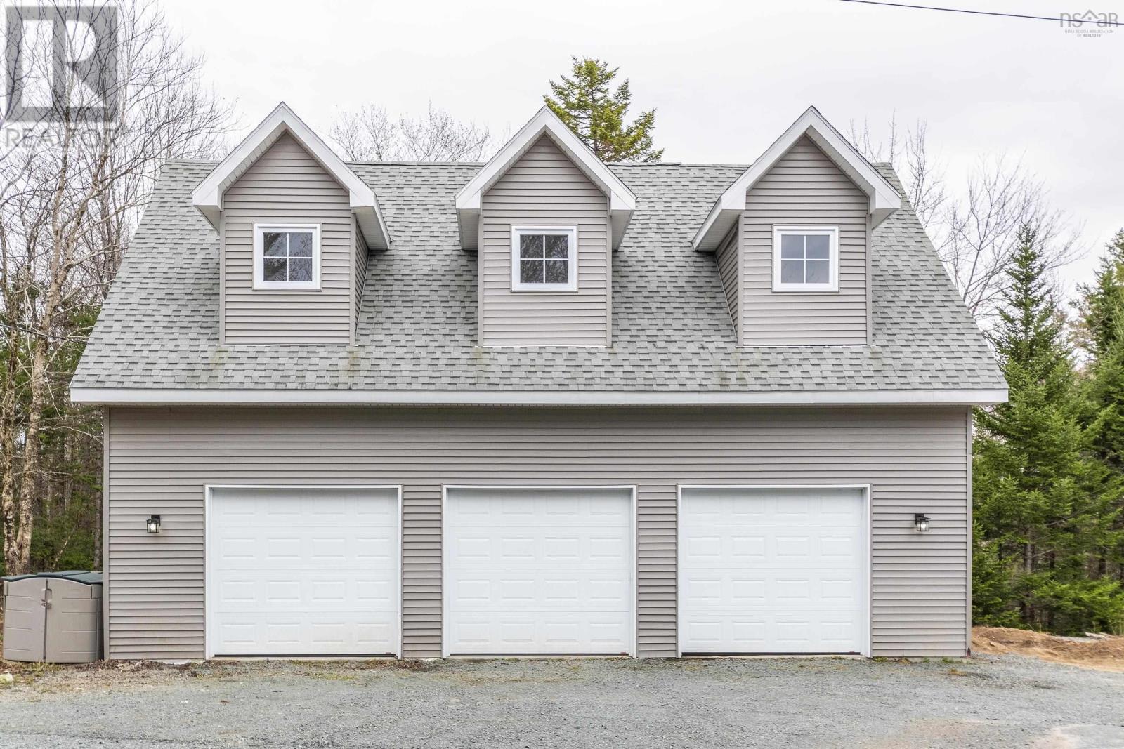 Property 40 of 50 of 192 Gleneagles Drive