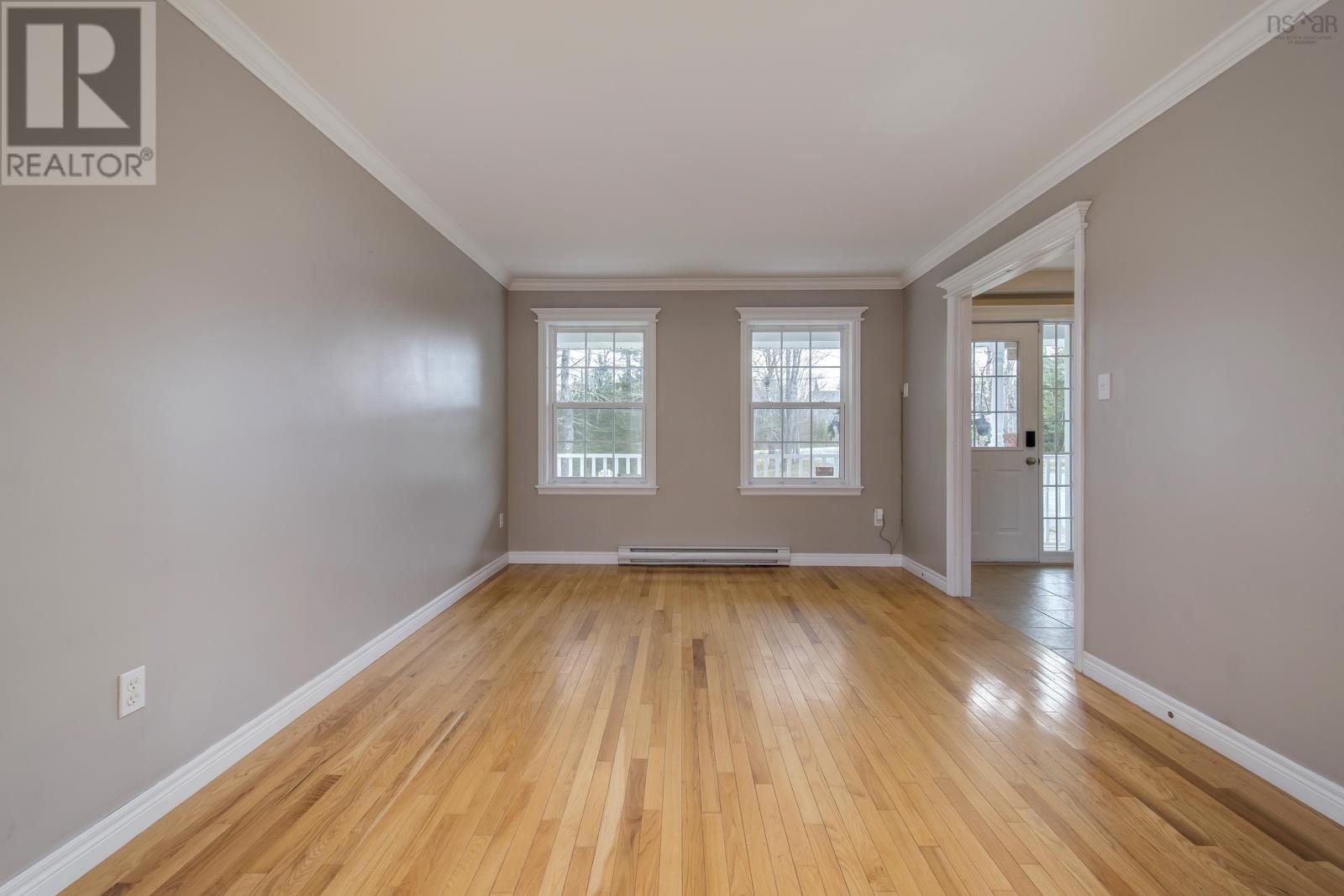 Property 7 of 50 of 192 Gleneagles Drive