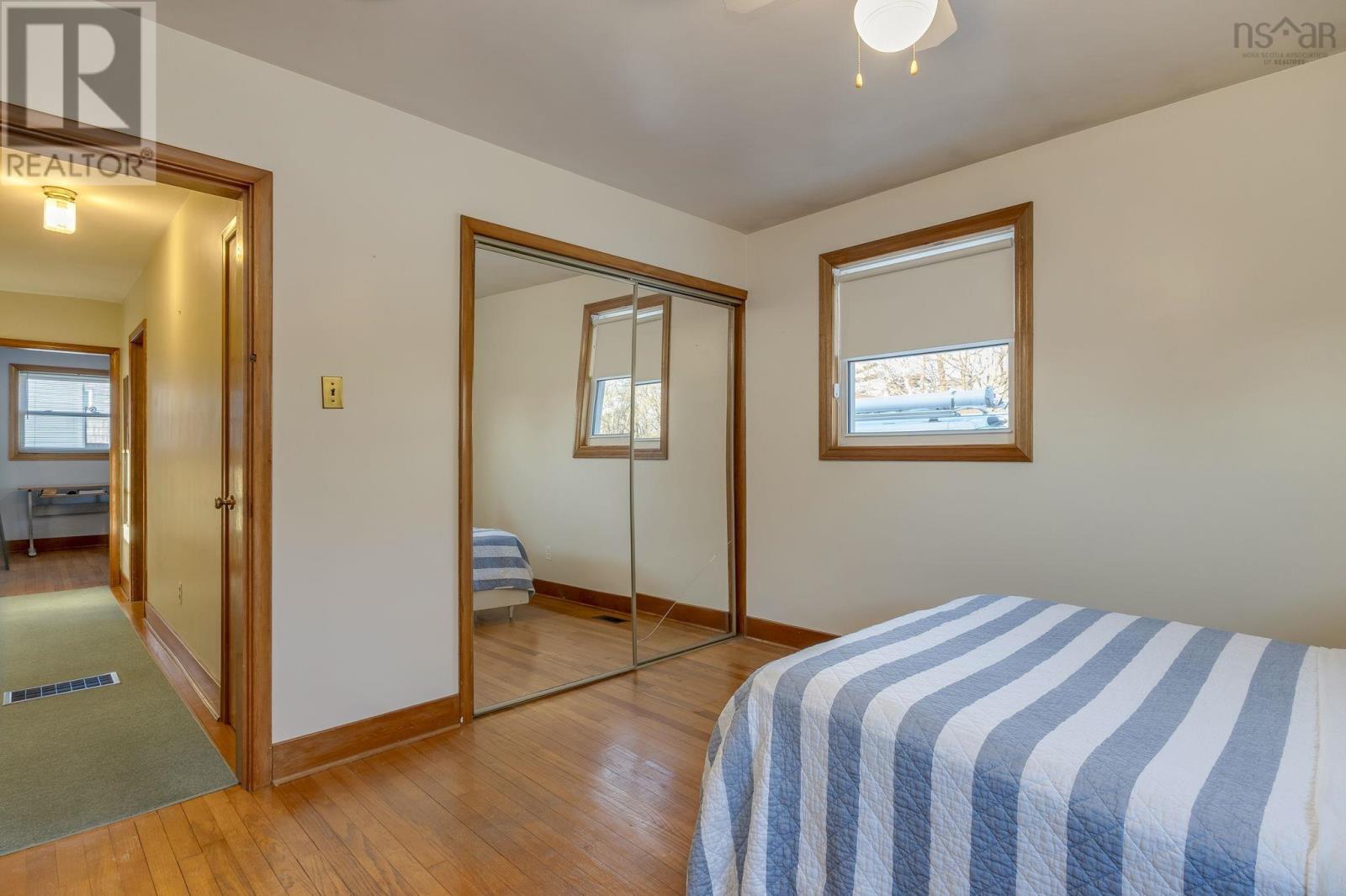 Property 18 of 37 of 31 Booth Street