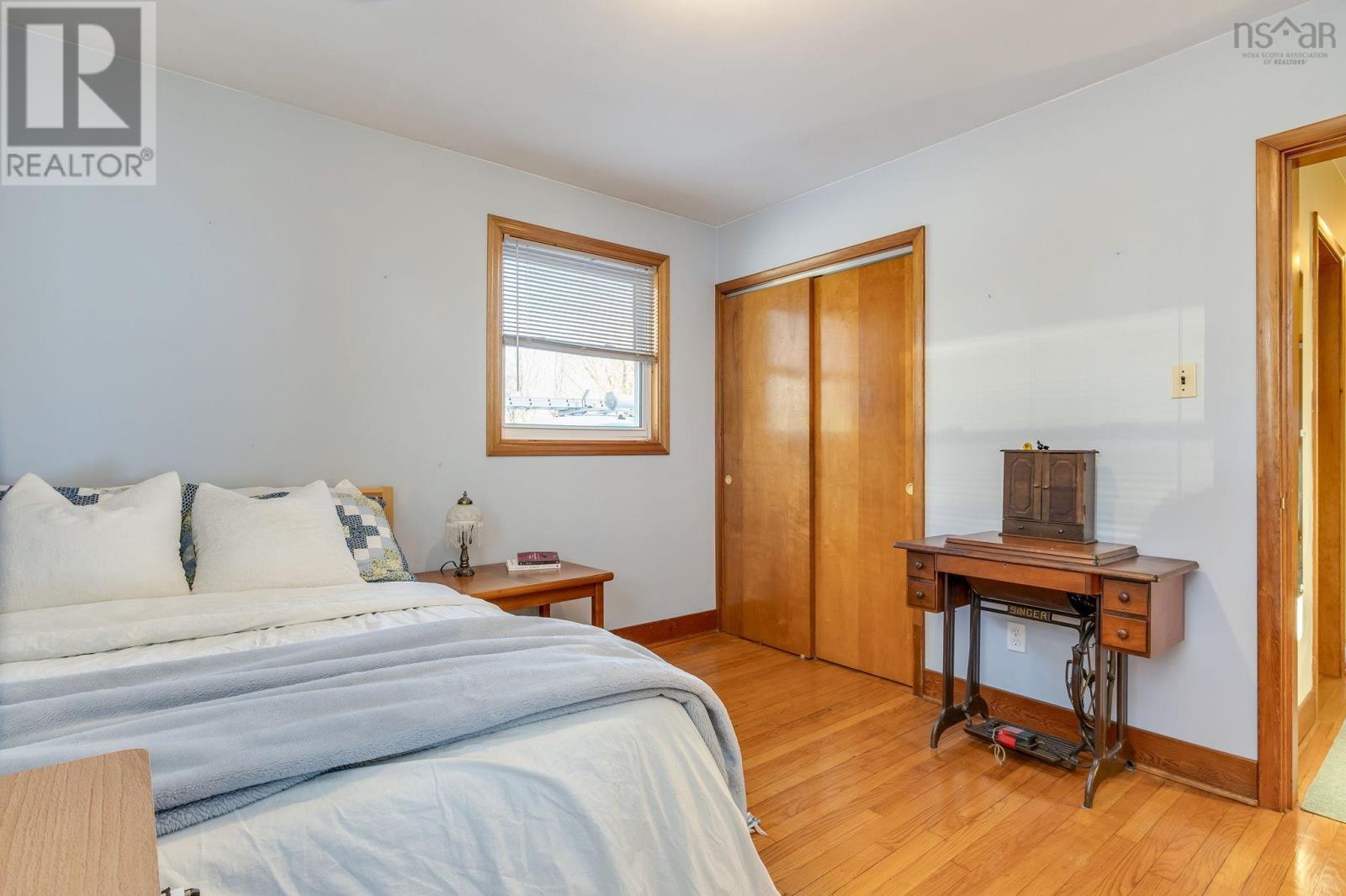 Property 16 of 37 of 31 Booth Street