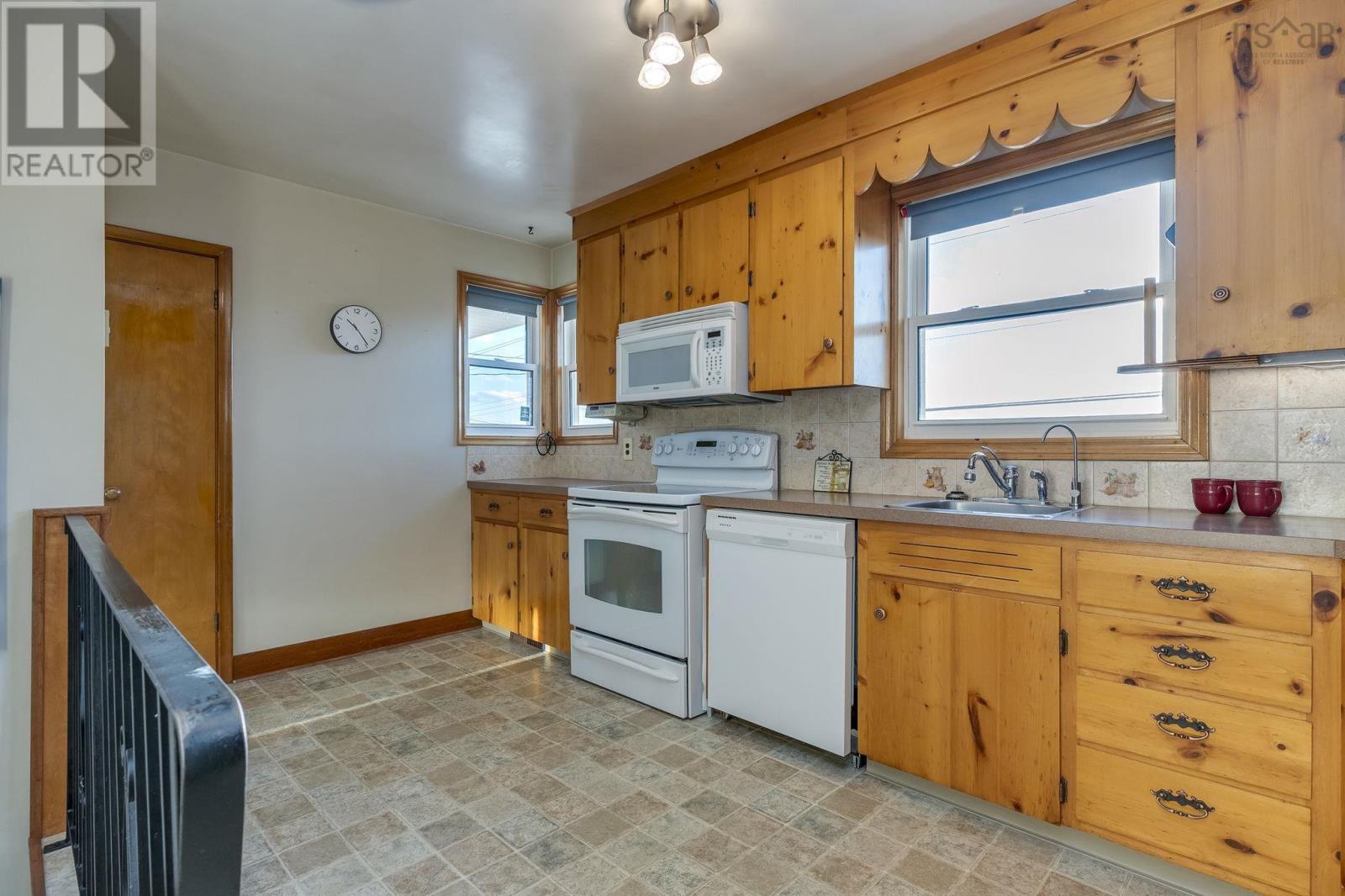 Property 14 of 37 of 31 Booth Street