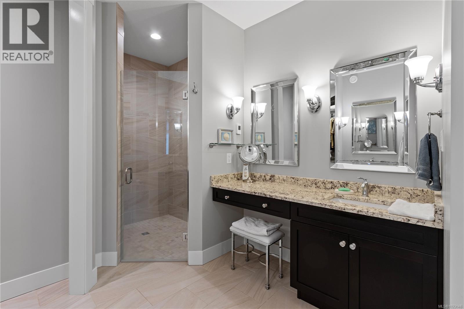 646 Alpine Dr, Parksville