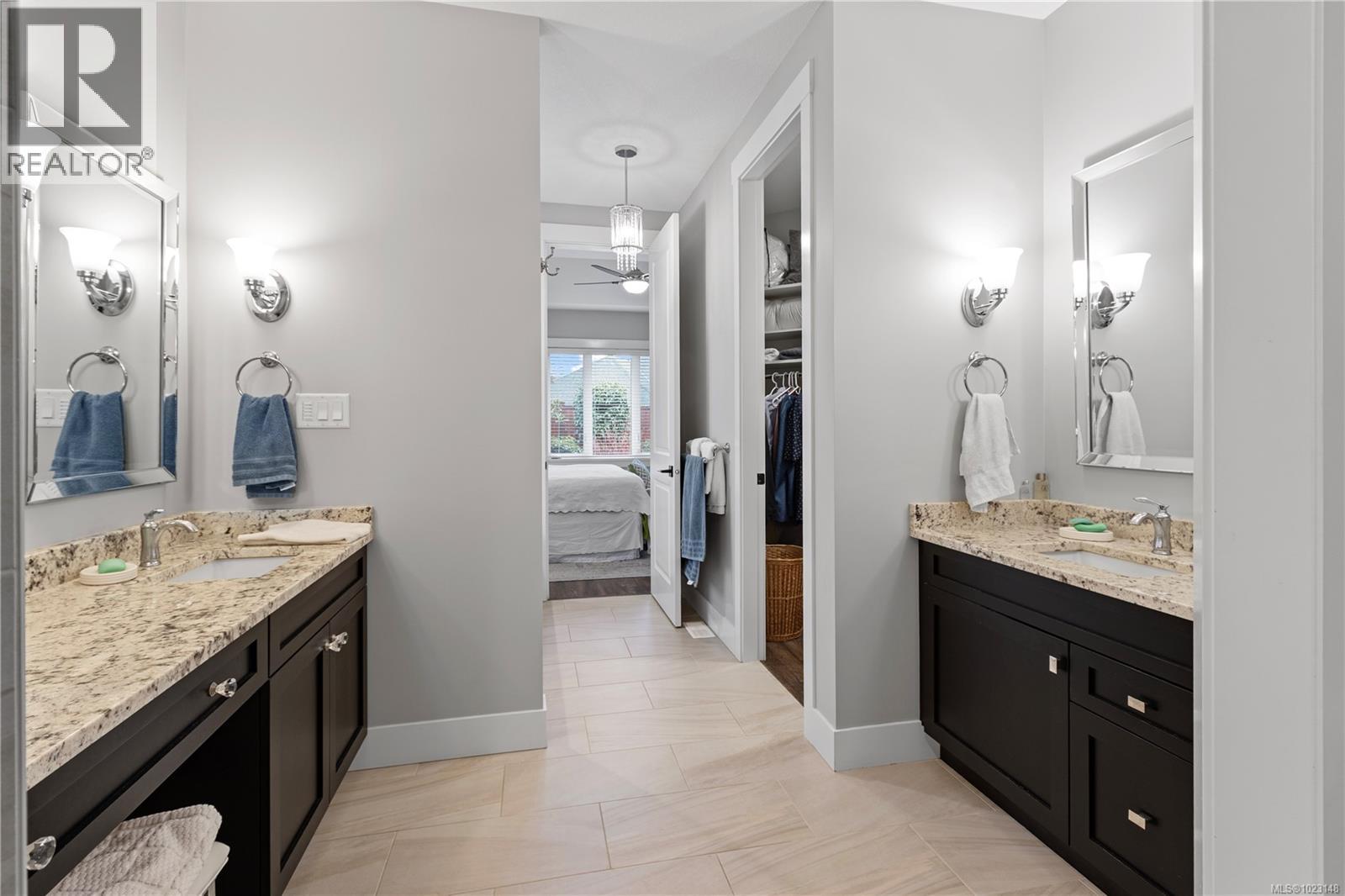 646 Alpine Dr, Parksville