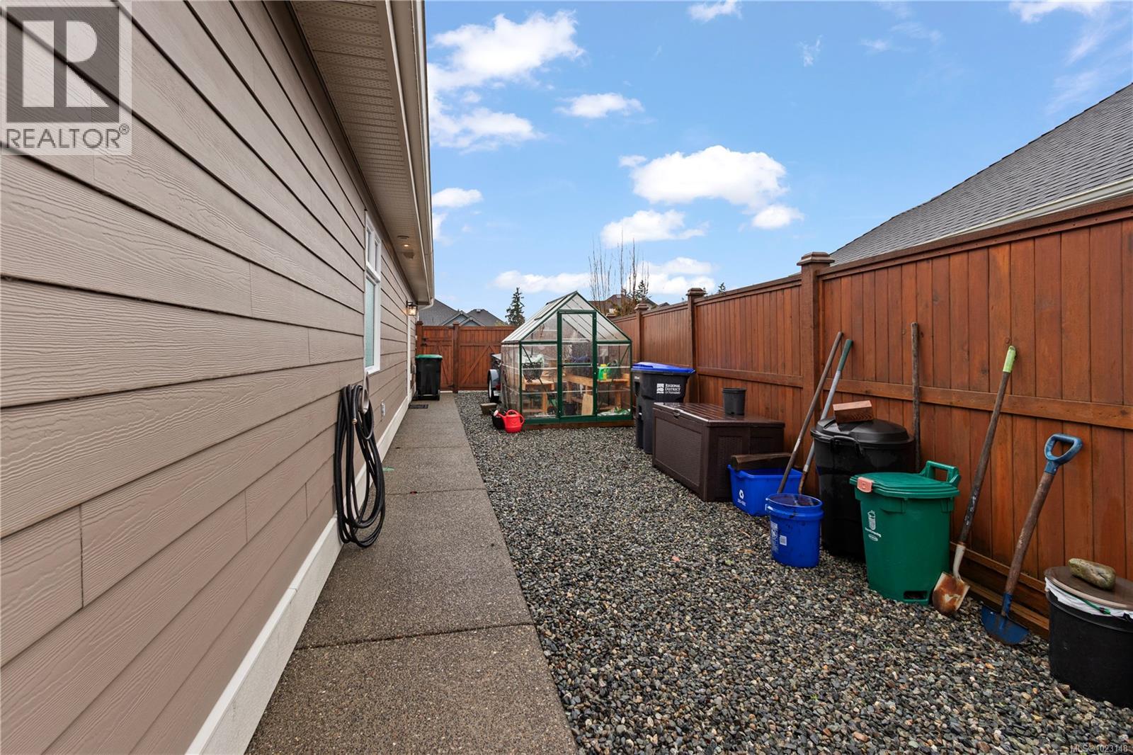 646 Alpine Dr, Parksville