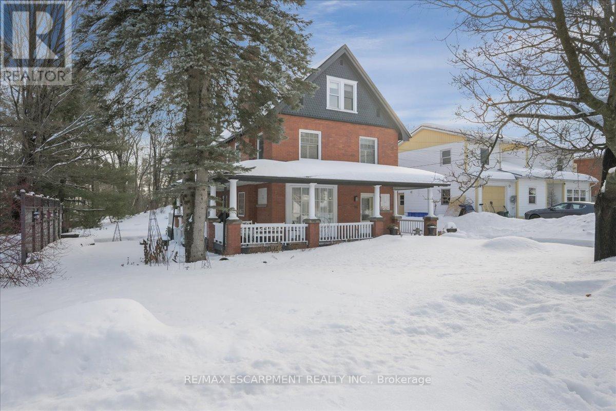 96 ONTARIO STREET - Photo 2 of 43, Bracebridge (Macaulay), Ontario