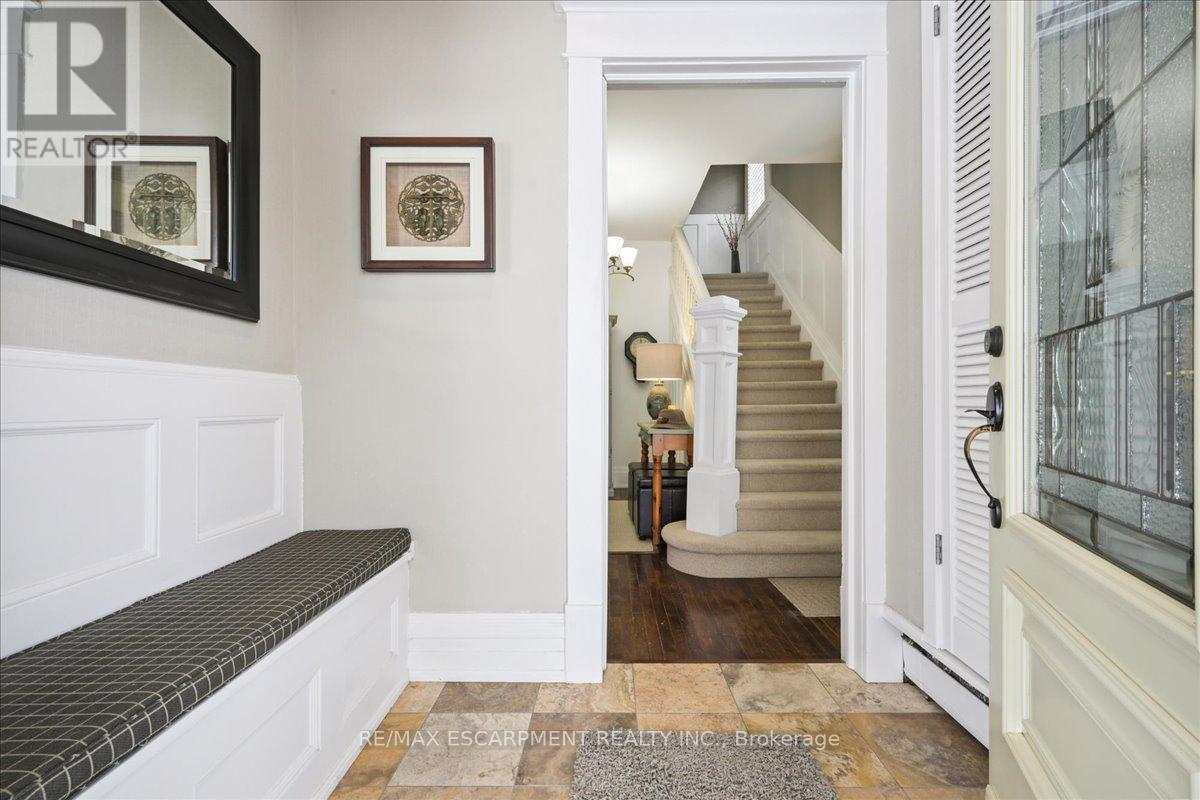 96 ONTARIO STREET - Photo 4 of 43, Bracebridge (Macaulay), Ontario