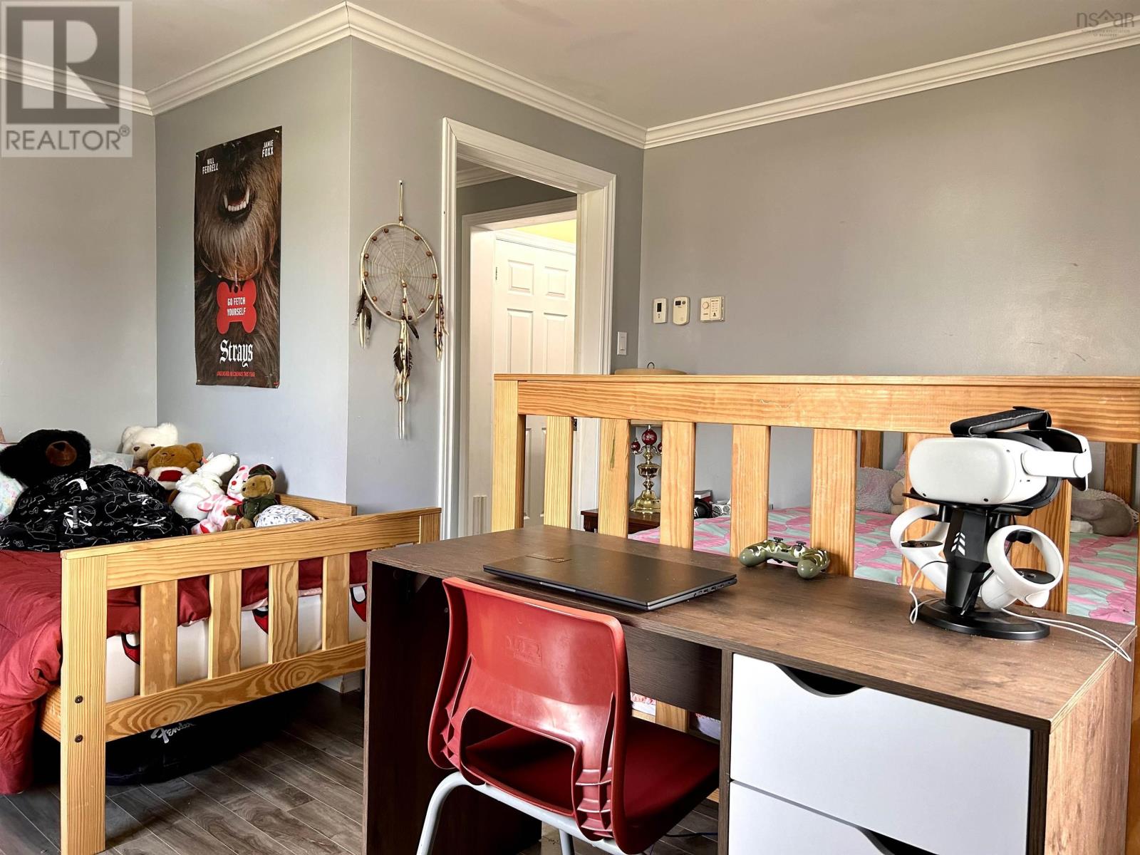 Property 23 of 48 of 60 Cowan Street