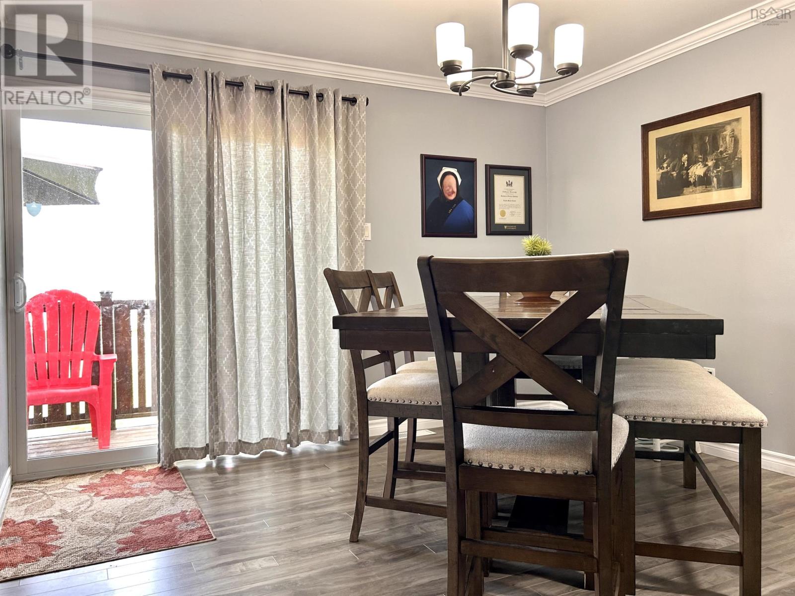 Property 24 of 48 of 60 Cowan Street