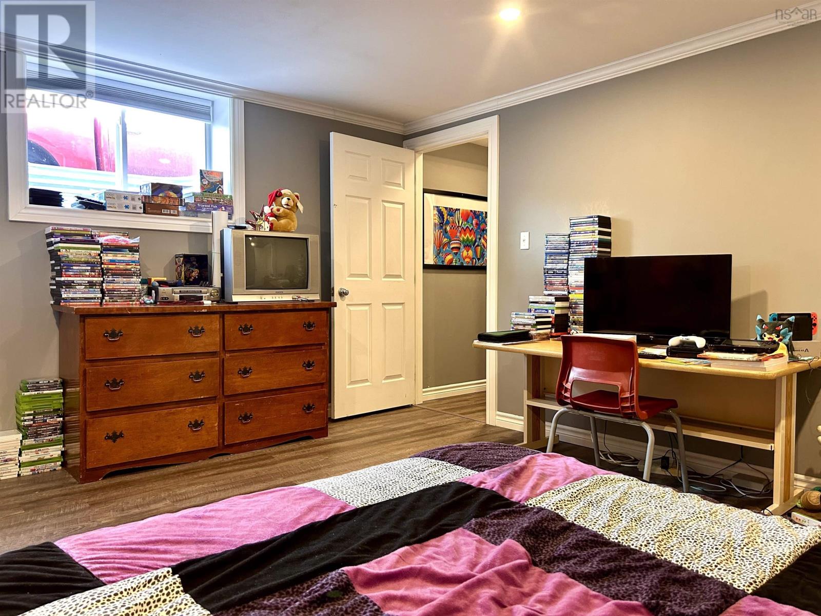 Property 33 of 48 of 60 Cowan Street