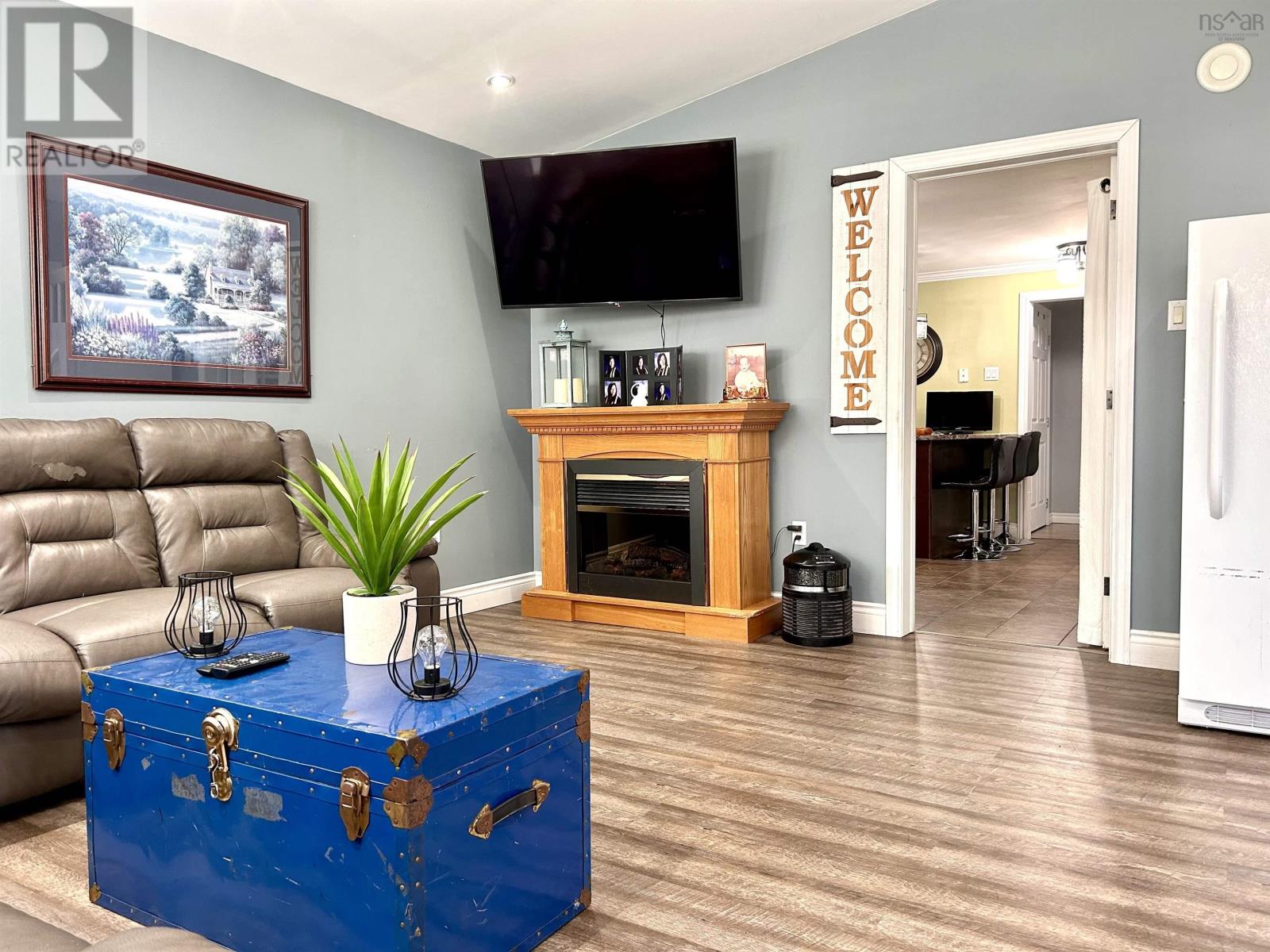 Property 9 of 48 of 60 Cowan Street