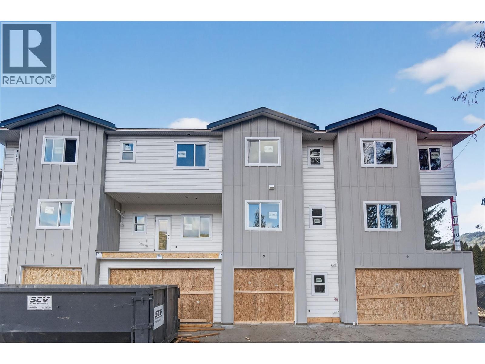 1 222 Temple Street, Sicamous