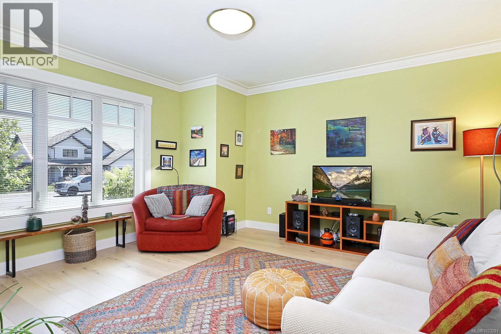 2782 Sheffield Cres, Courtenay