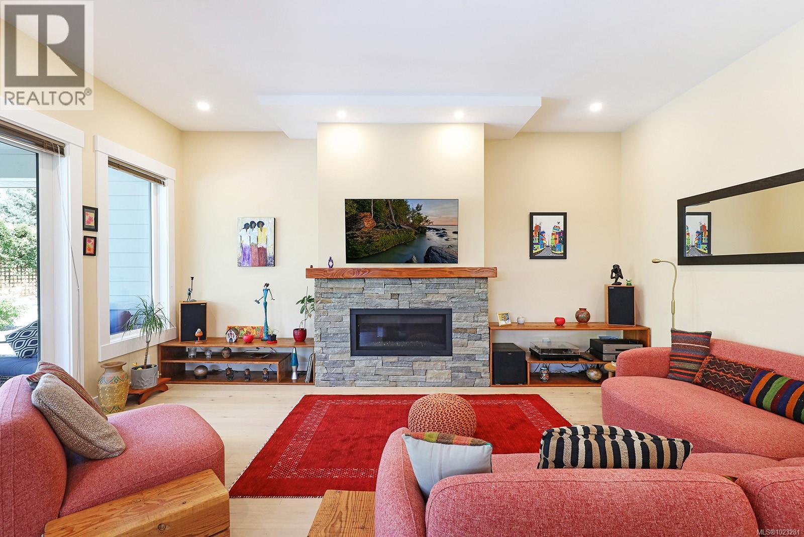 2782 Sheffield Cres, Courtenay