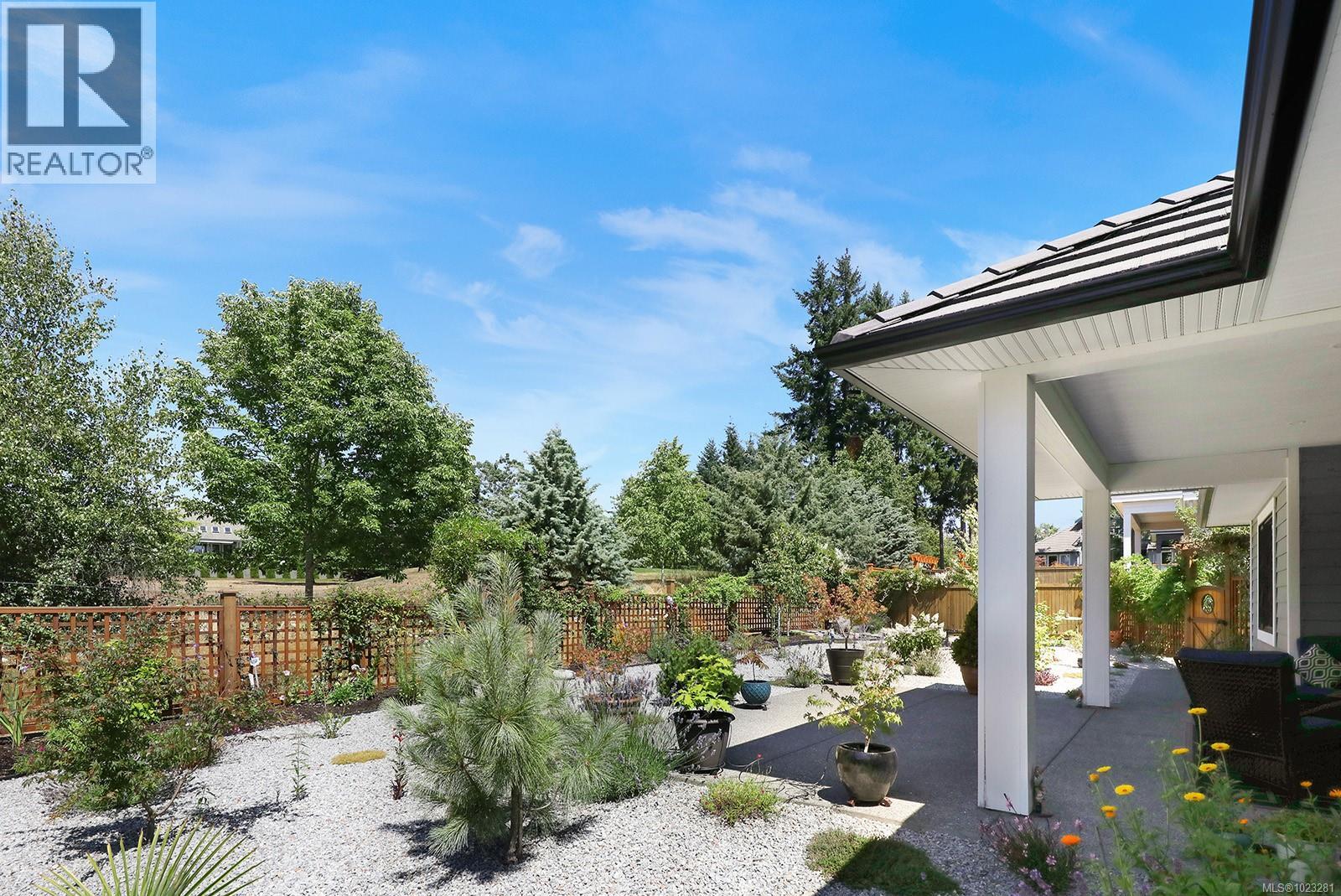 2782 Sheffield Cres, Courtenay