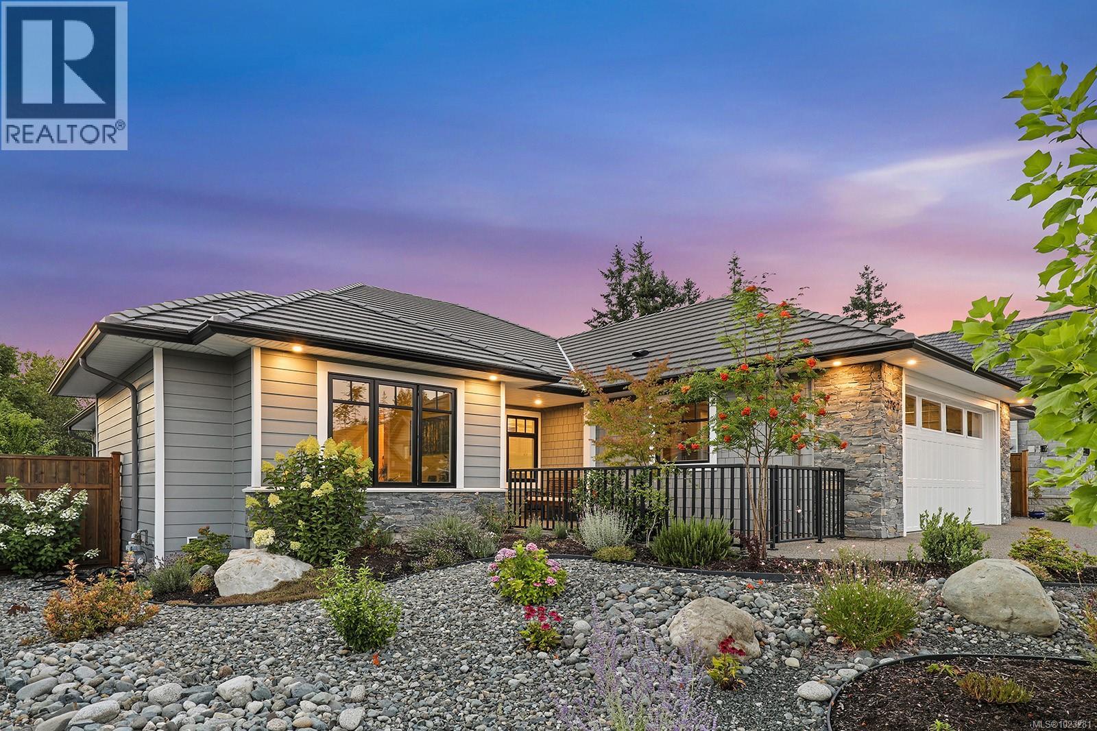 2782 Sheffield Cres, Courtenay