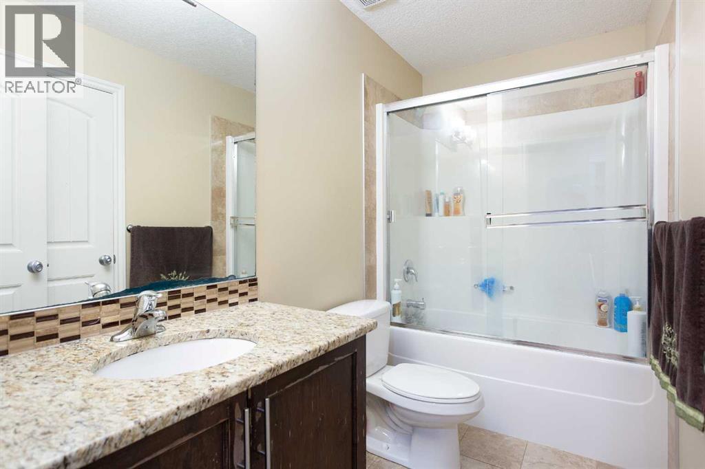 Single Family House for Sale in  Taralake Manor NE Taradale Calgary 