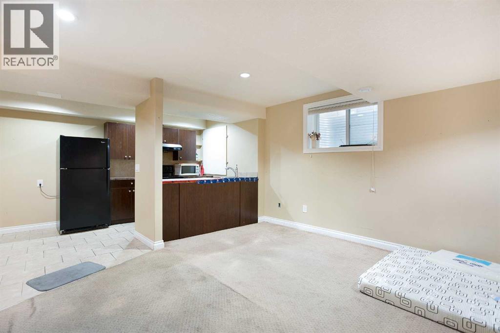 Single Family House for Sale in  Taralake Manor NE Taradale Calgary 