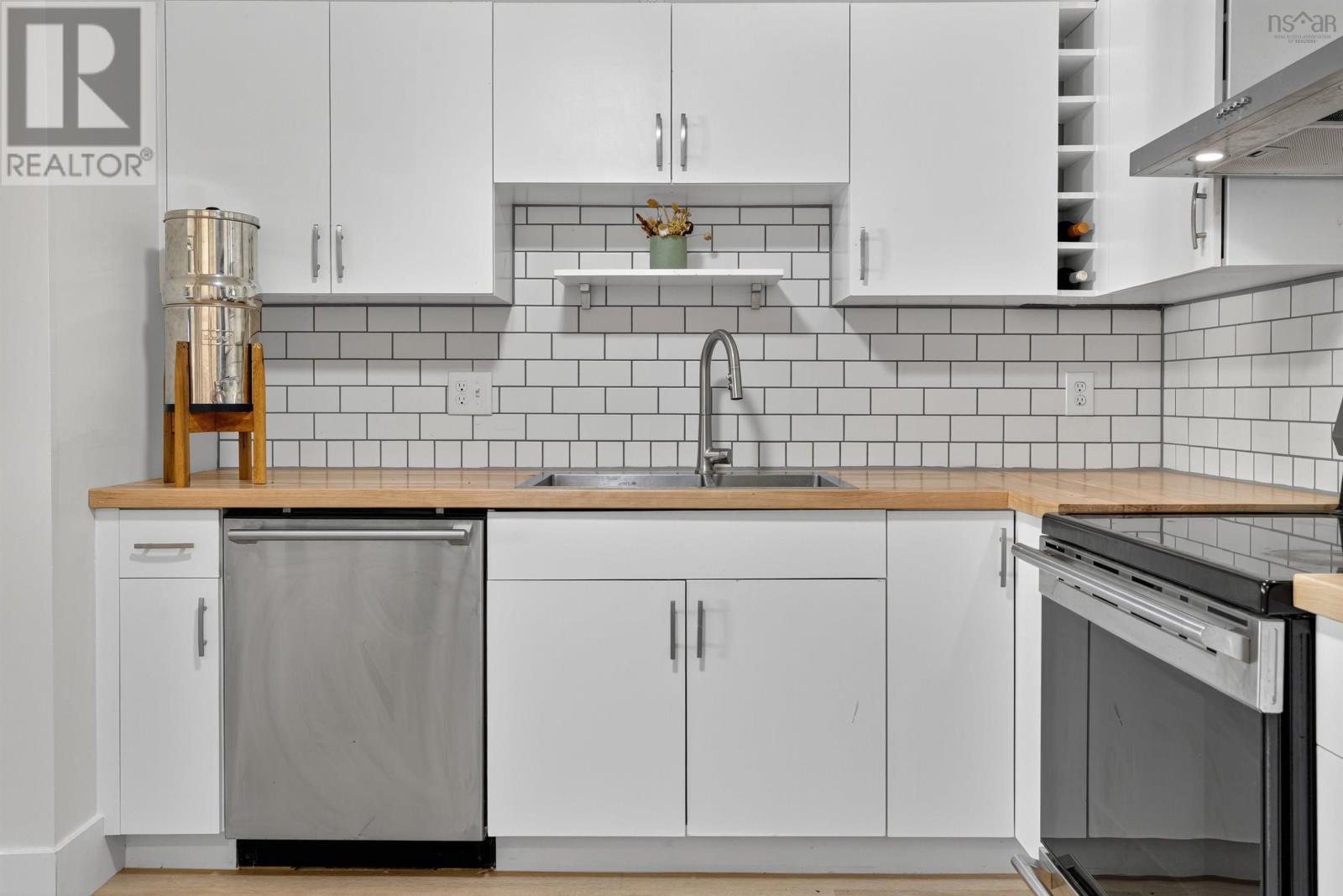 Property 9 of 40 of 409 87 Kearney Lake Road