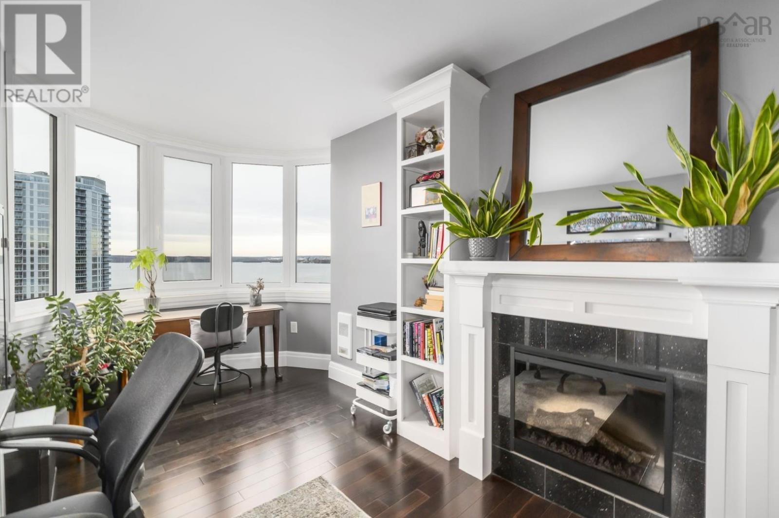 Property 28 of 48 of 821 45 Vimy Avenue