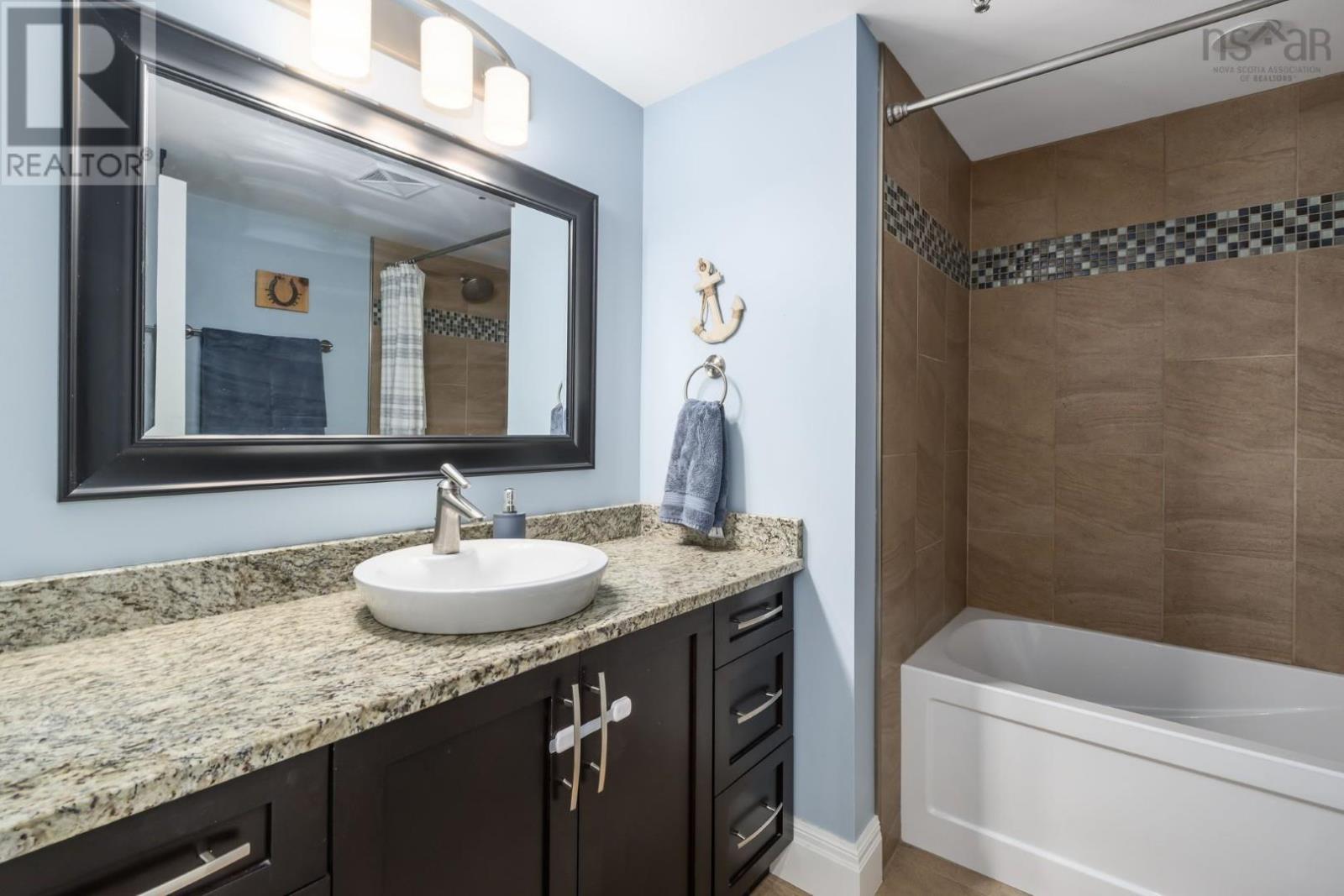 Property 25 of 48 of 821 45 Vimy Avenue