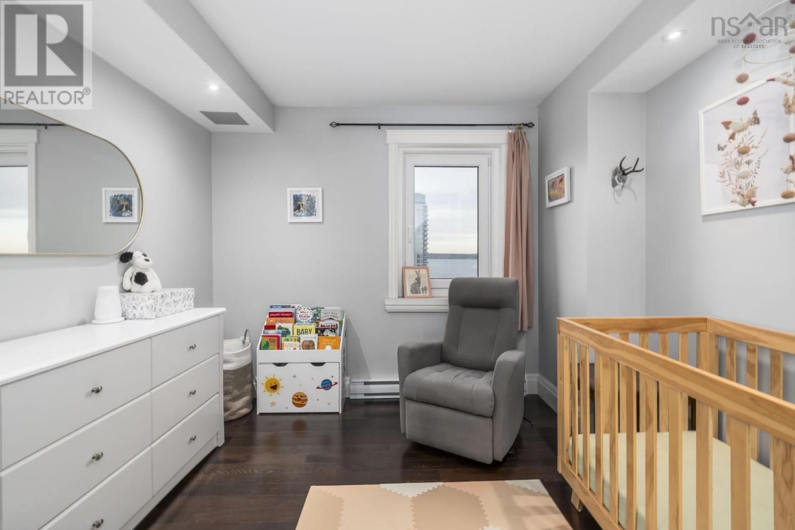 Property 24 of 48 of 821 45 Vimy Avenue