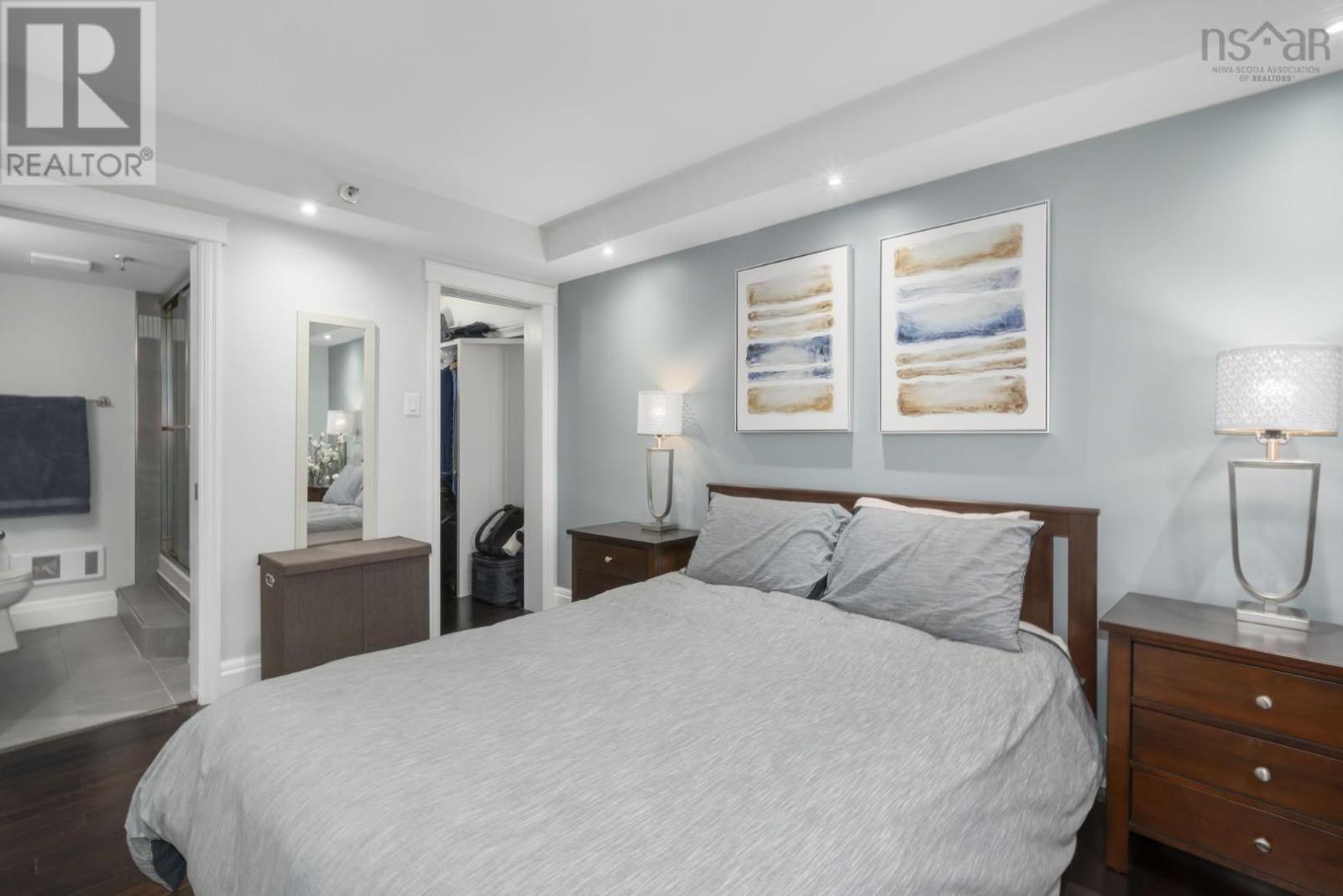 Property 22 of 48 of 821 45 Vimy Avenue