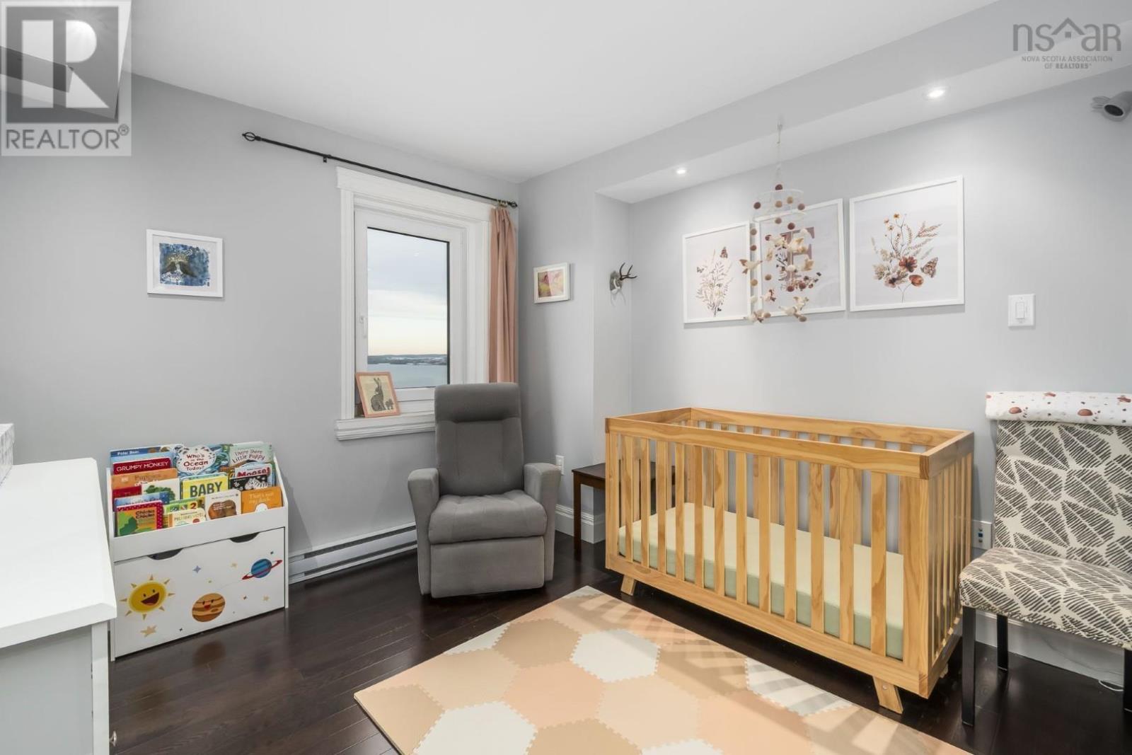 Property 23 of 48 of 821 45 Vimy Avenue