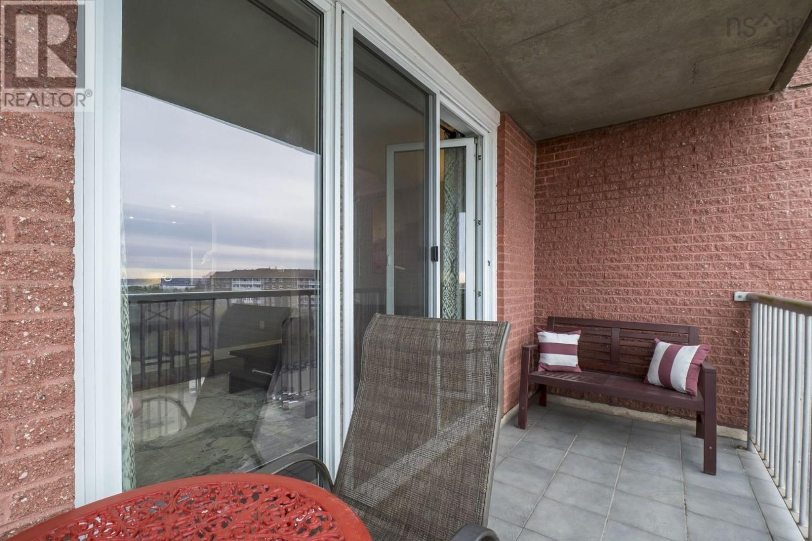 Property 34 of 48 of 821 45 Vimy Avenue