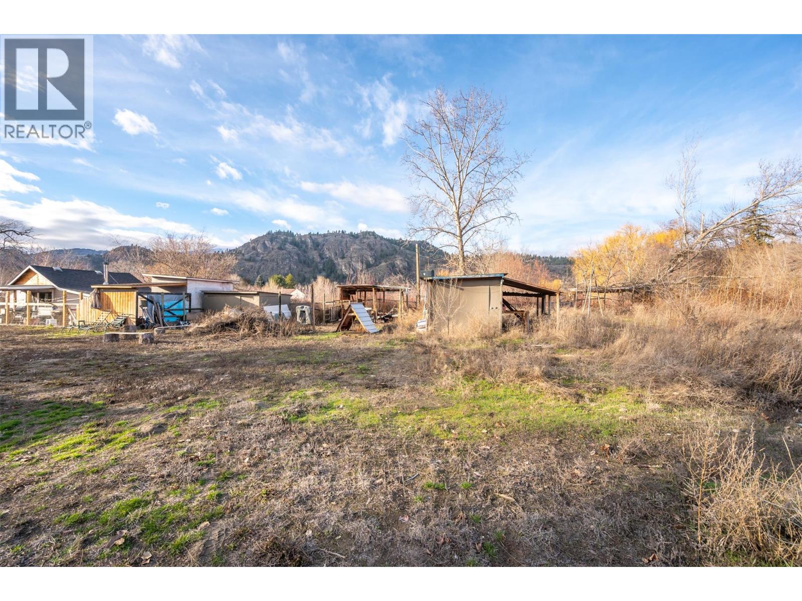 7466 ISLAND Road, Oliver