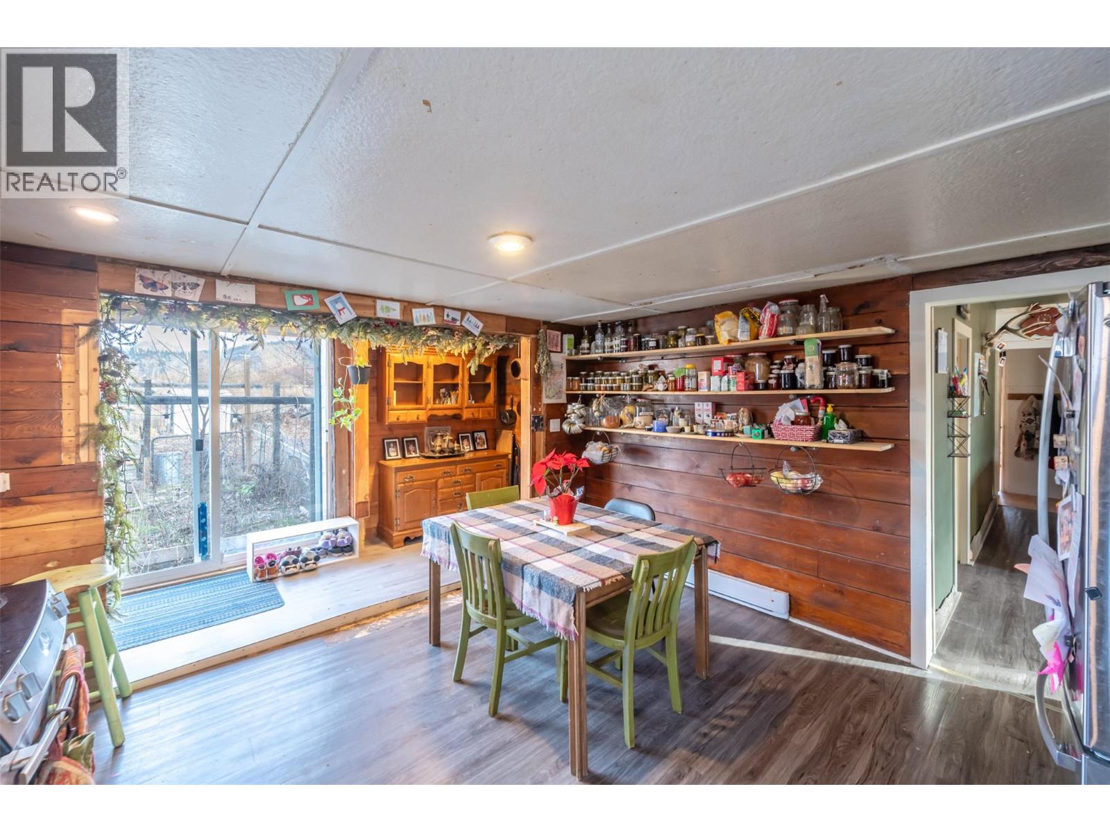 7466 ISLAND Road, Oliver